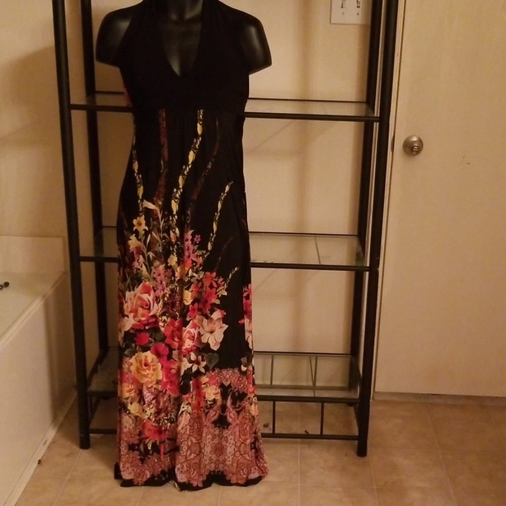 Beautiful Maxi dress (long) Kiwi